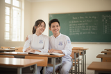 có nên yêu bạn cùng lớp không